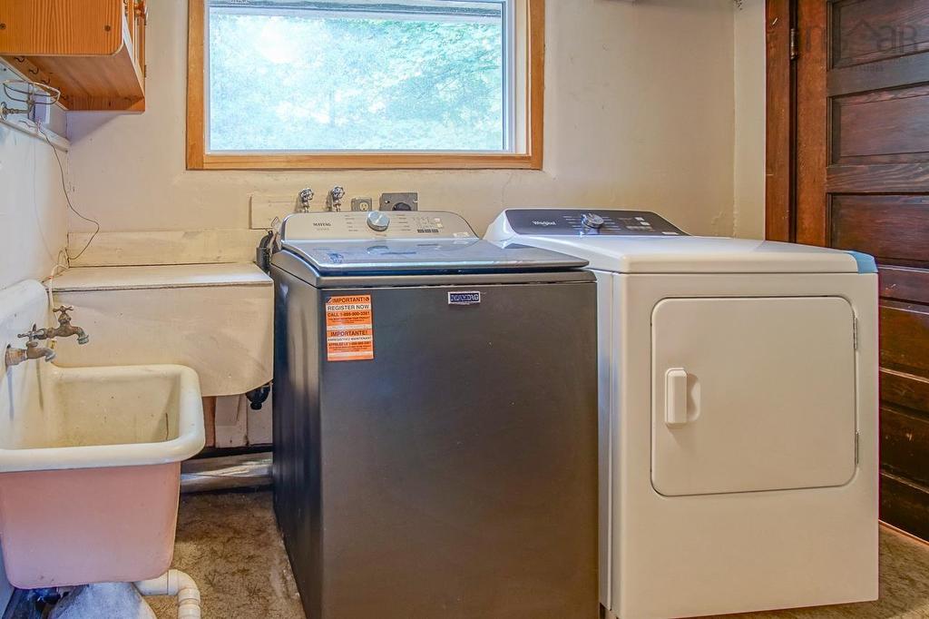 39 Oakdene Avenue, Kentville, NS - Indoor Photo Showing Laundry Room