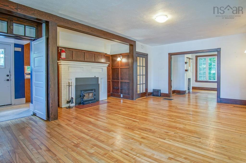 39 Oakdene Avenue, Kentville, NS - Indoor Photo Showing Living Room With Fireplace