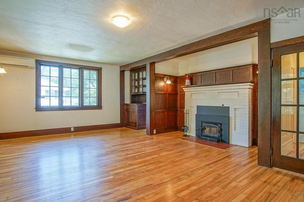 39 Oakdene Avenue, Kentville, NS - Indoor Photo Showing Living Room With Fireplace