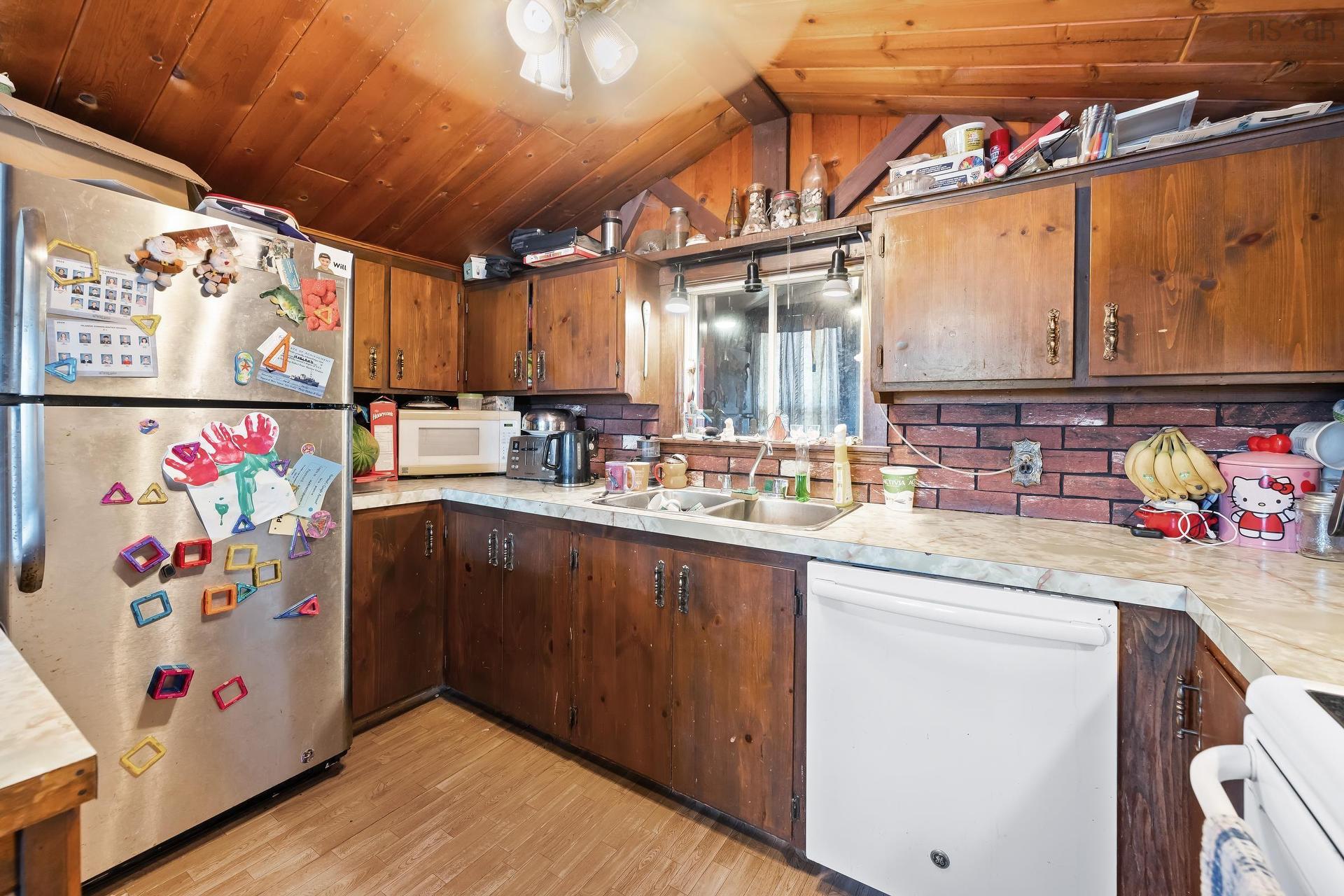 171 173 Overcove Road, Freeport, NS - Indoor Photo Showing Kitchen With Double Sink
