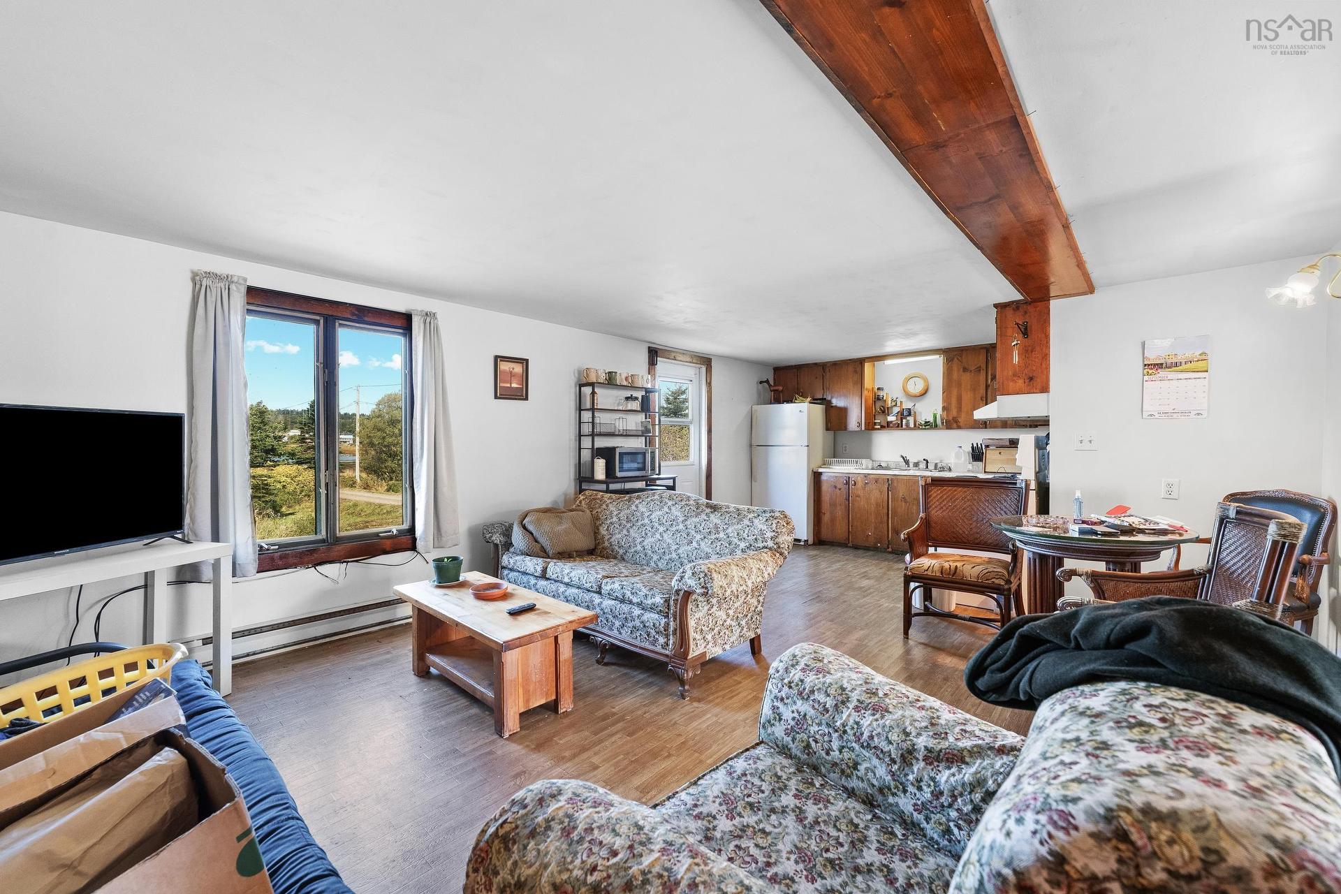 171 173 Overcove Road, Freeport, NS - Indoor Photo Showing Living Room