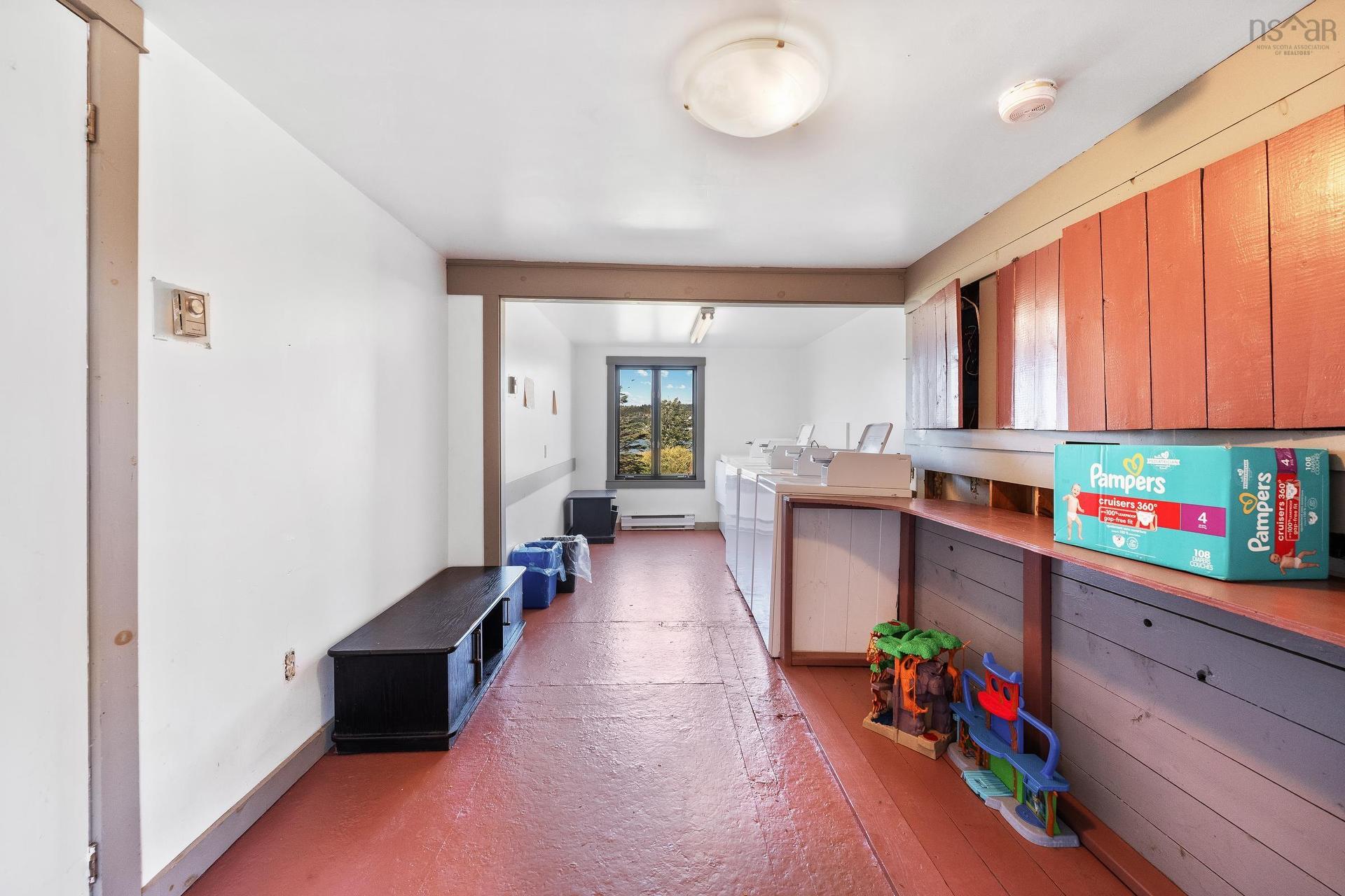171 173 Overcove Road, Freeport, NS - Indoor