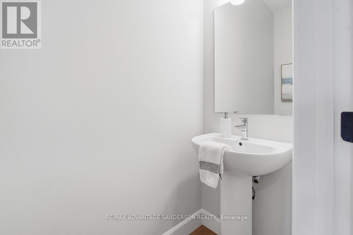 161 Bowman Drive, Middlesex Centre (Ilderton), ON - Indoor Photo Showing Bathroom