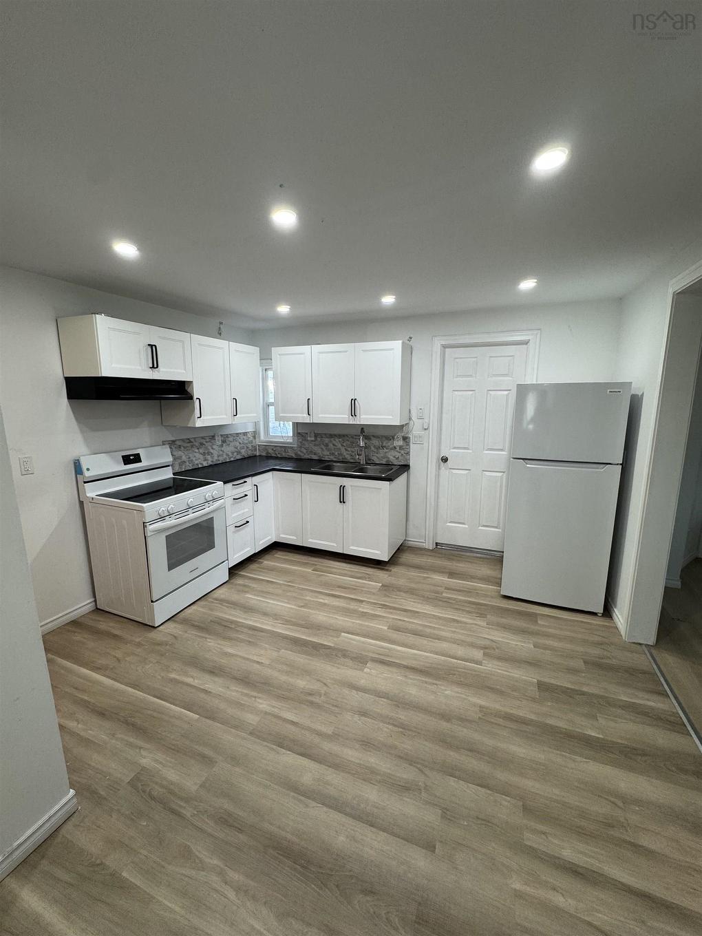 9 Stanley Street, North Sydney, NS - Indoor Photo Showing Kitchen