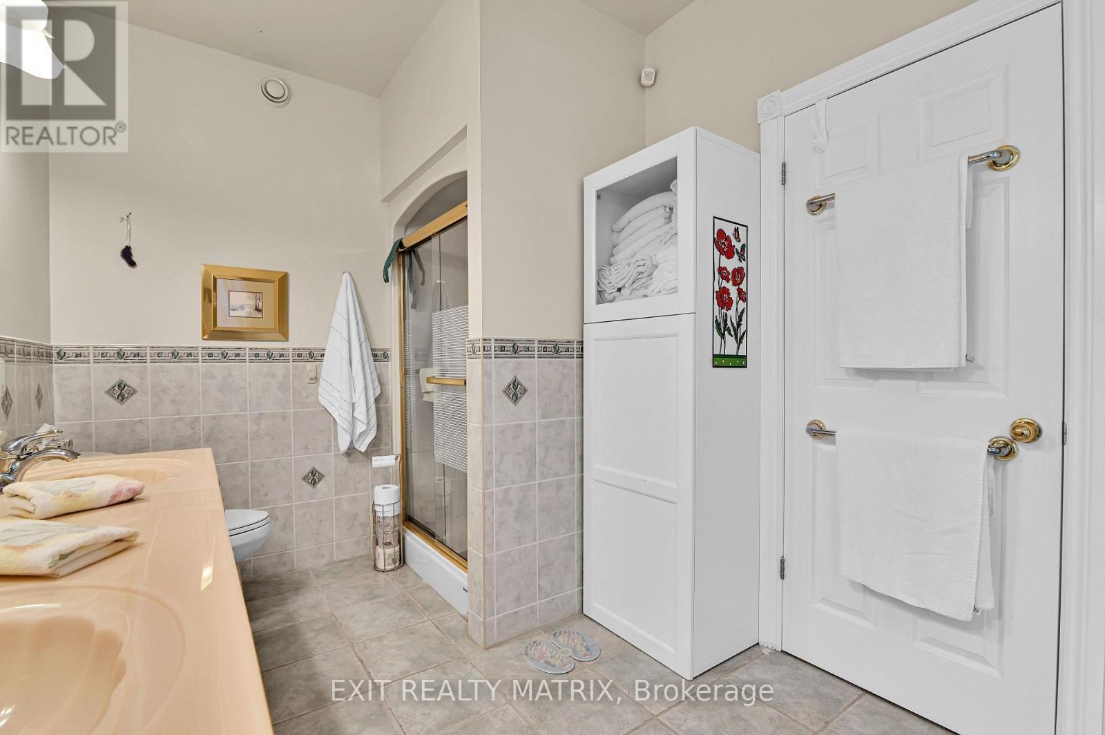 5544 Bridlewood Court, South Dundas, ON - Indoor Photo Showing Bathroom