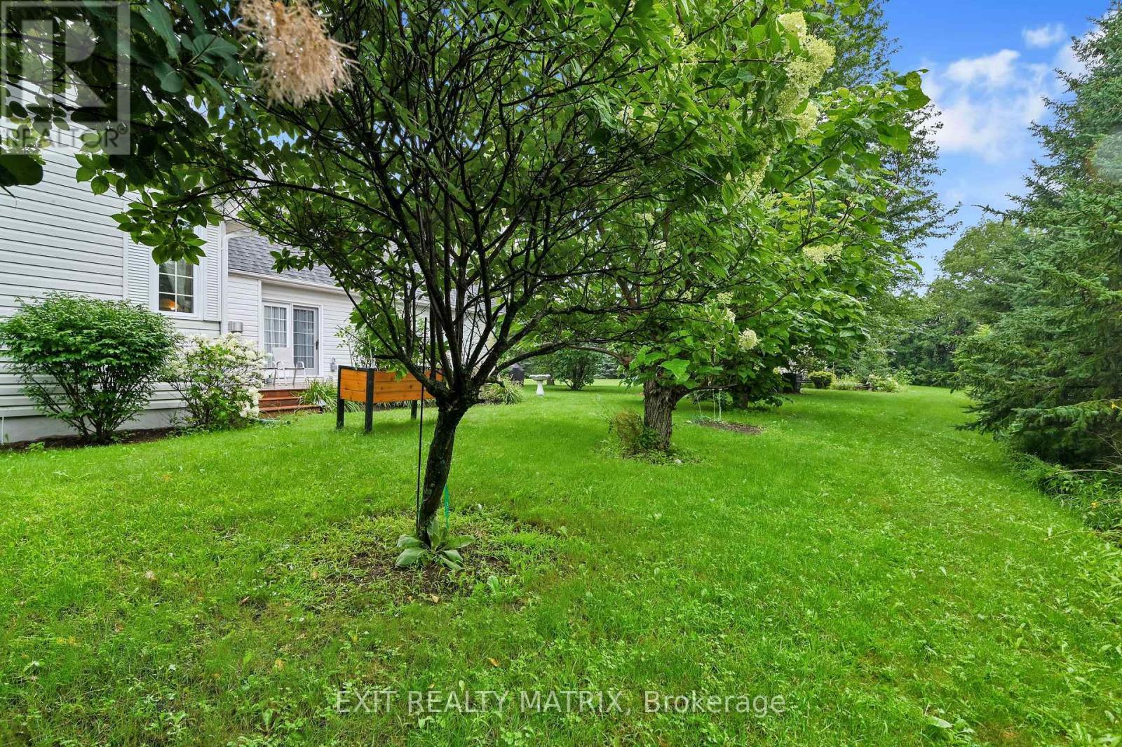 5544 Bridlewood Court, South Dundas, ON - Outdoor