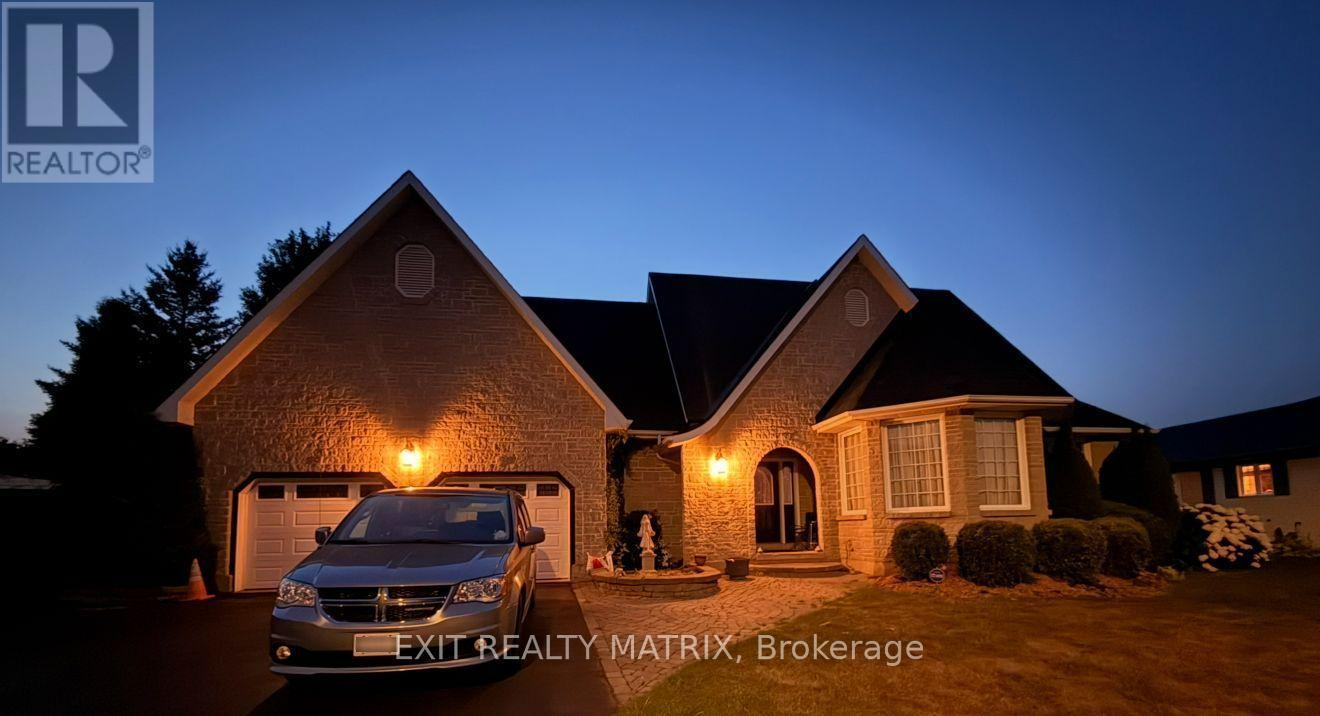 5544 Bridlewood Court, South Dundas, ON - Outdoor
