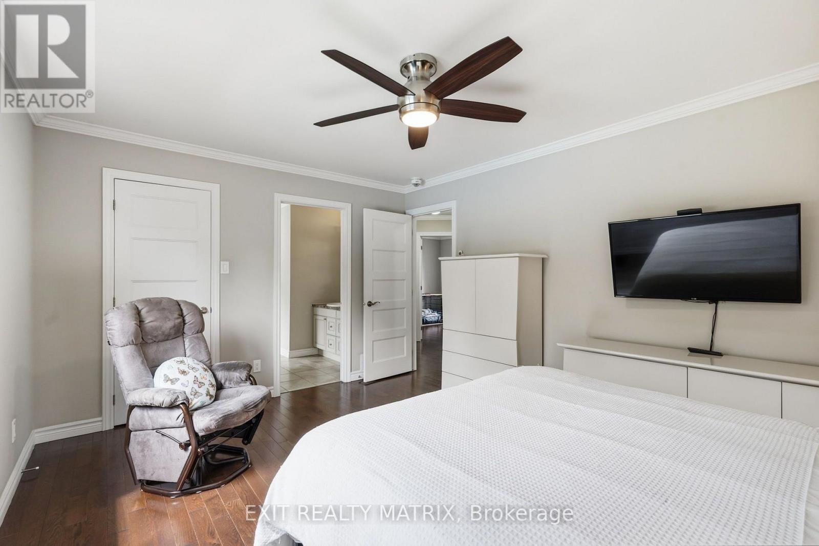 248 Des Violettes Street, Clarence-Rockland, ON - Indoor Photo Showing Bedroom