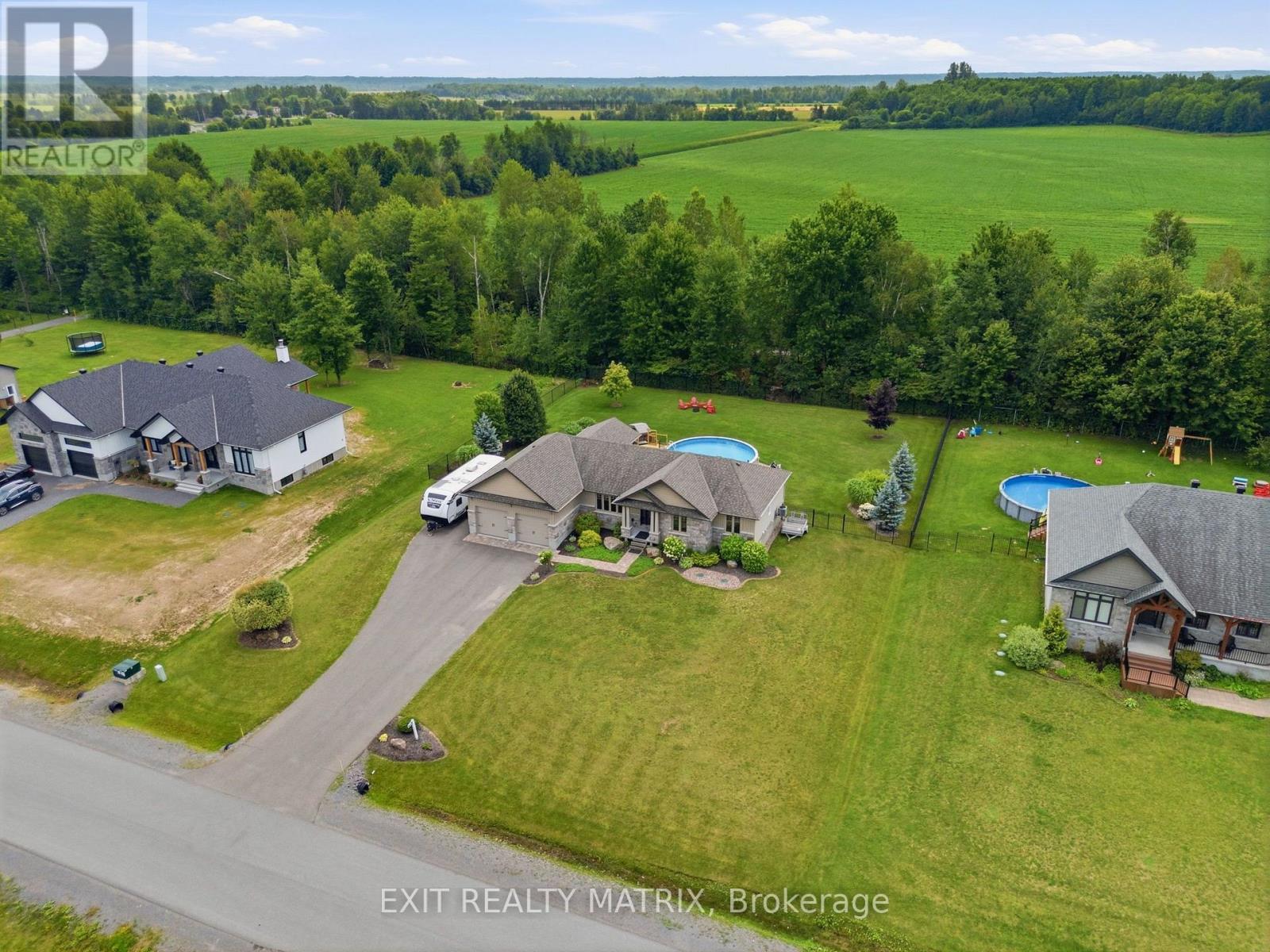 248 Des Violettes Street, Clarence-Rockland, ON - Outdoor With View