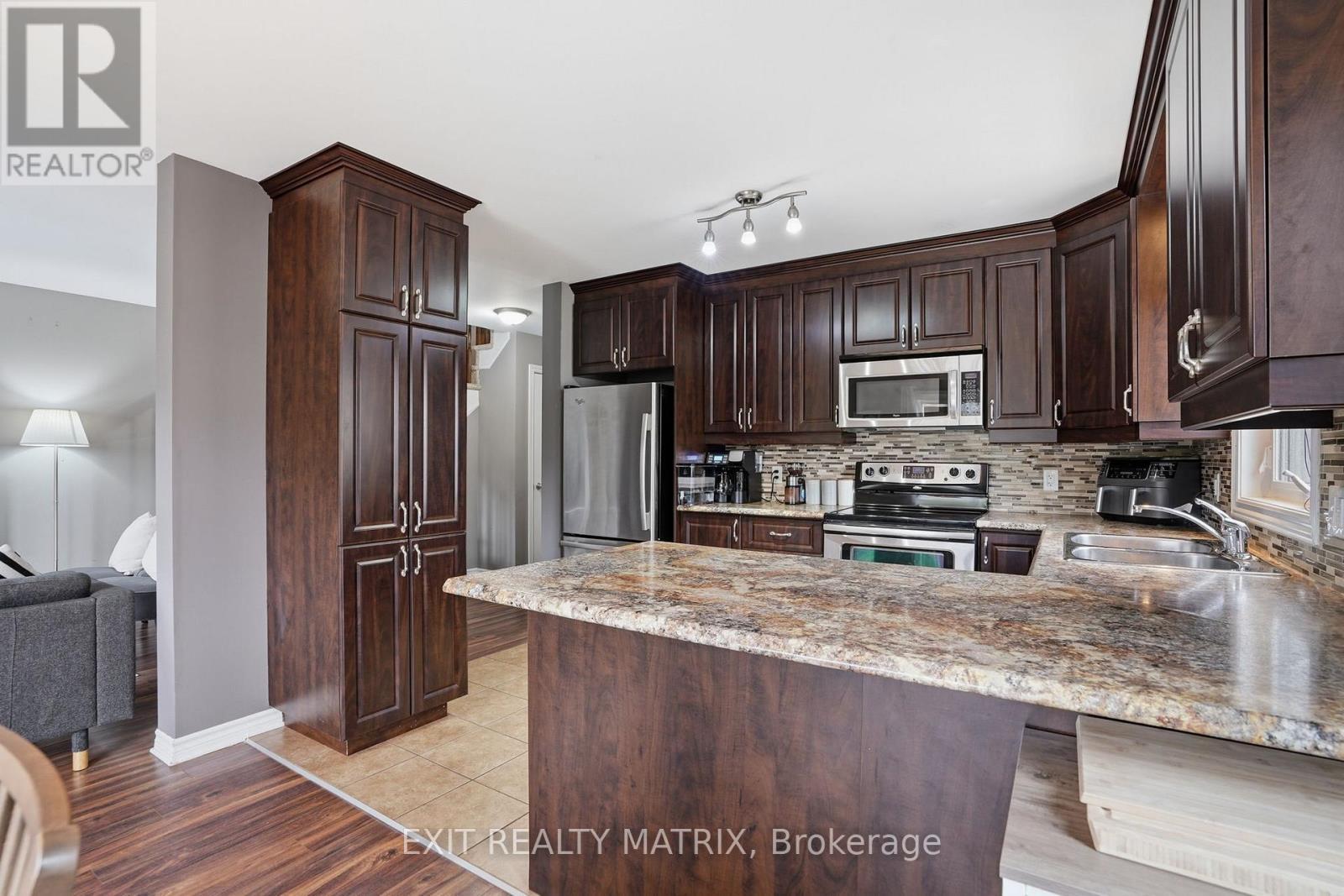 111 Brunet Street, The Nation, ON - Indoor Photo Showing Kitchen With Double Sink With Upgraded Kitchen