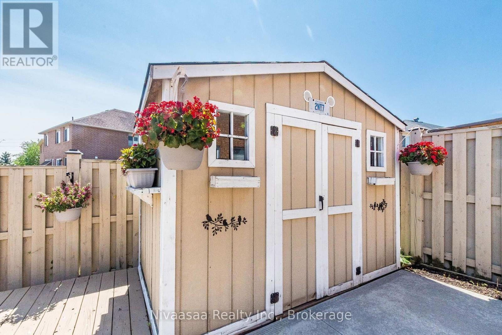 9 Parisian Road, Brampton (Vales Of Castlemore), ON - Outdoor With Exterior
