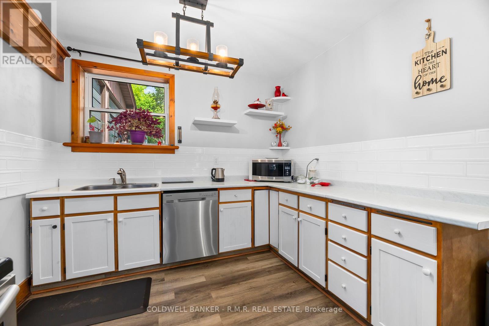 204 Acton Road, Uxbridge, ON - Indoor Photo Showing Other Room