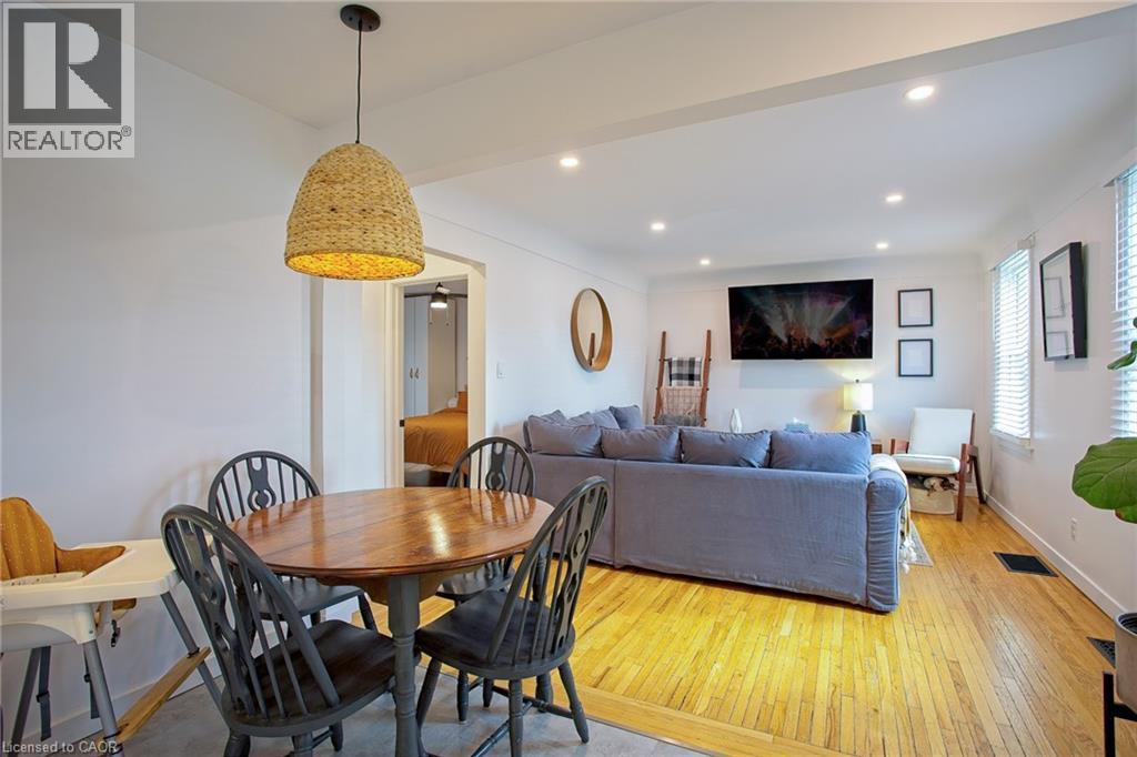 22 East 11Th Street, Hamilton, ON - Indoor