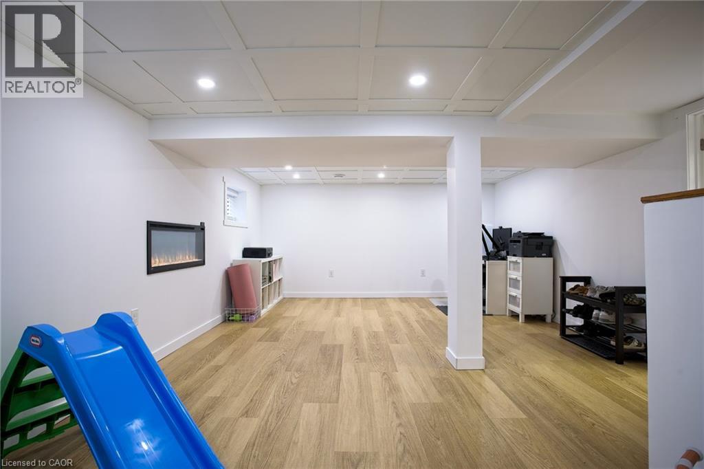 22 East 11Th Street, Hamilton, ON - Indoor