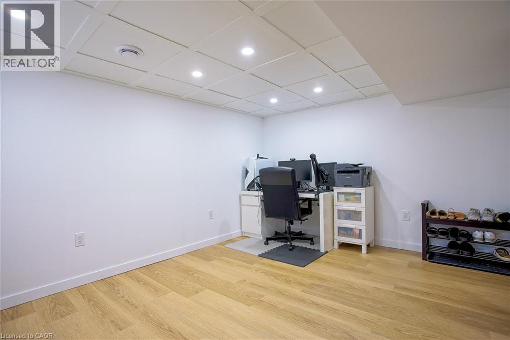 22 East 11Th Street, Hamilton, ON - Indoor