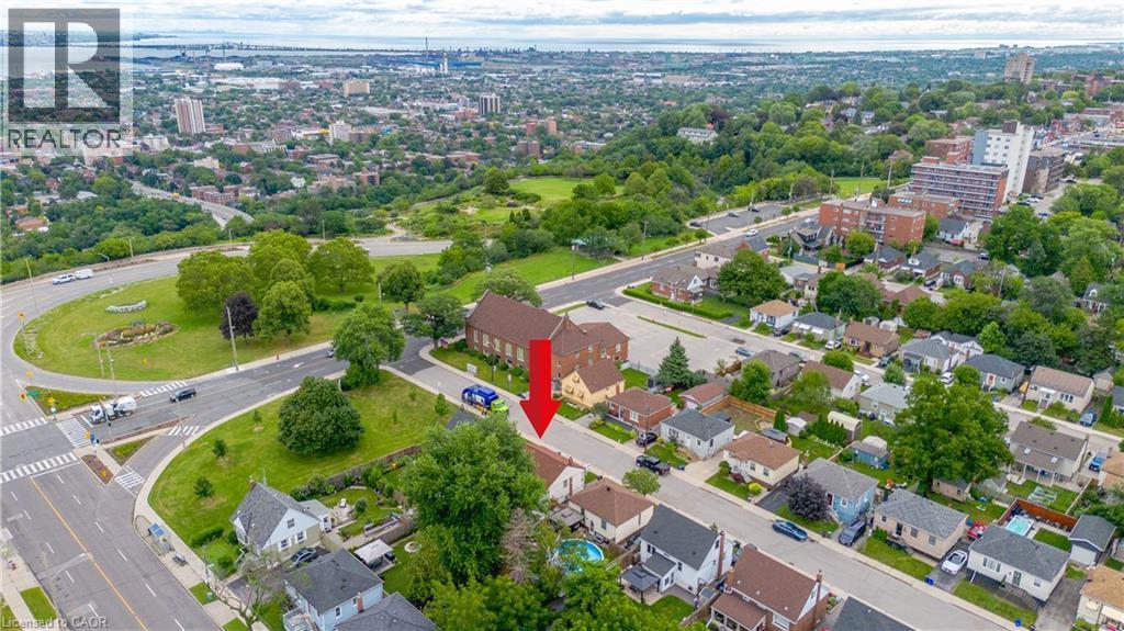 22 East 11Th Street, Hamilton, ON - Outdoor With View