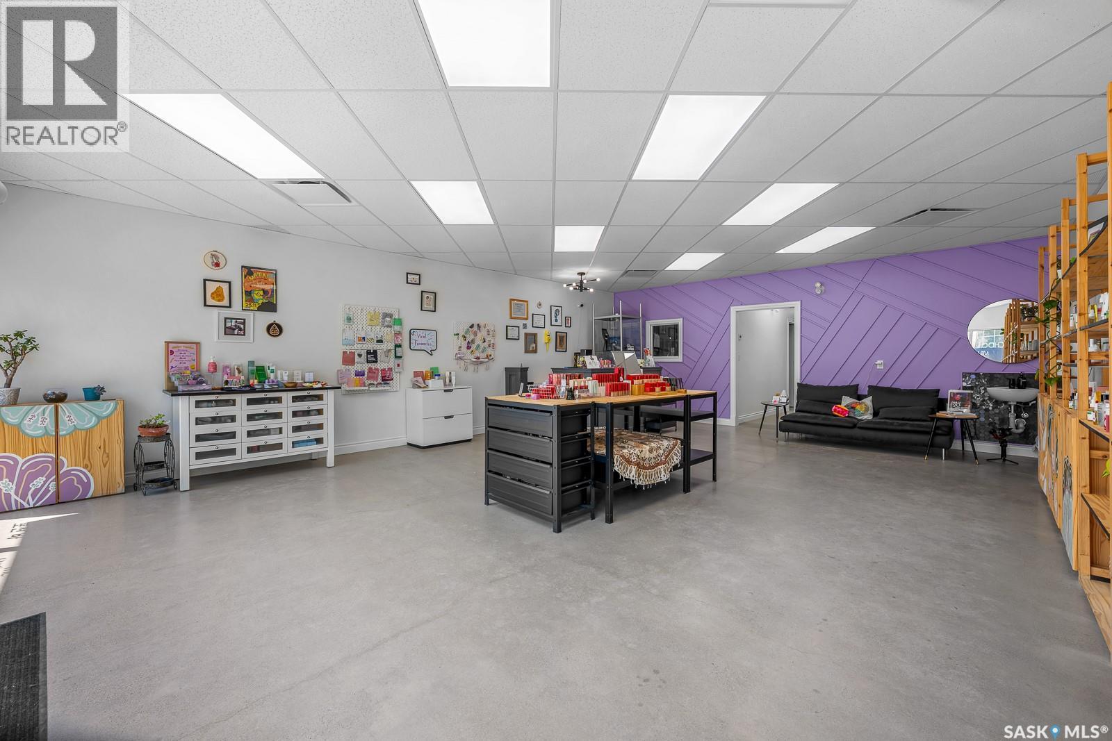3504 13Th Avenue, Regina, SK - Indoor