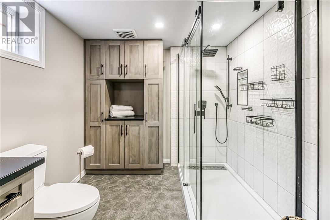 413 Raymond Crescent, Azilda, ON - Indoor Photo Showing Bathroom