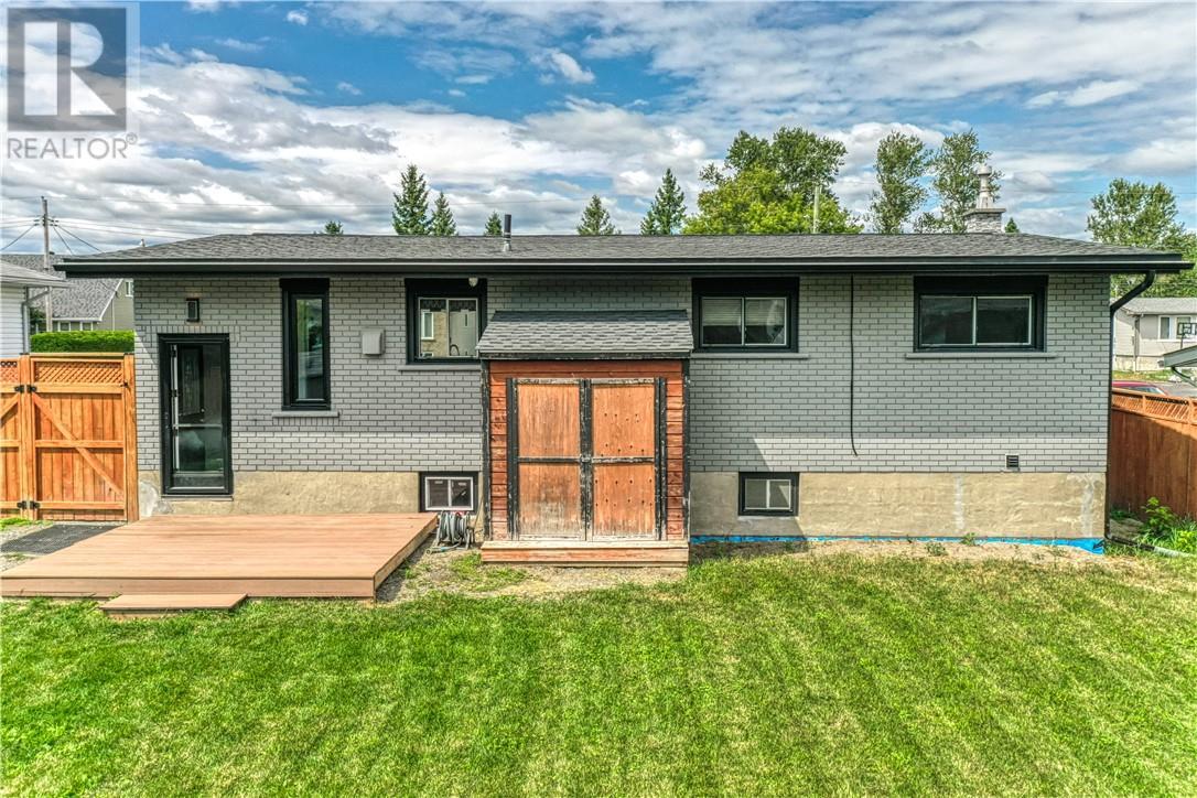 413 Raymond Crescent, Azilda, ON - Outdoor