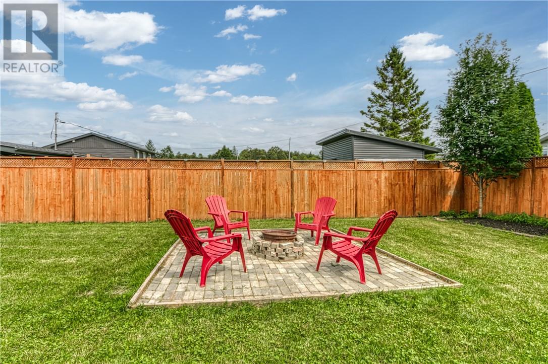 413 Raymond Crescent, Azilda, ON - Outdoor