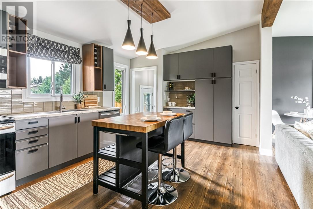 413 Raymond Crescent, Azilda, ON - Indoor