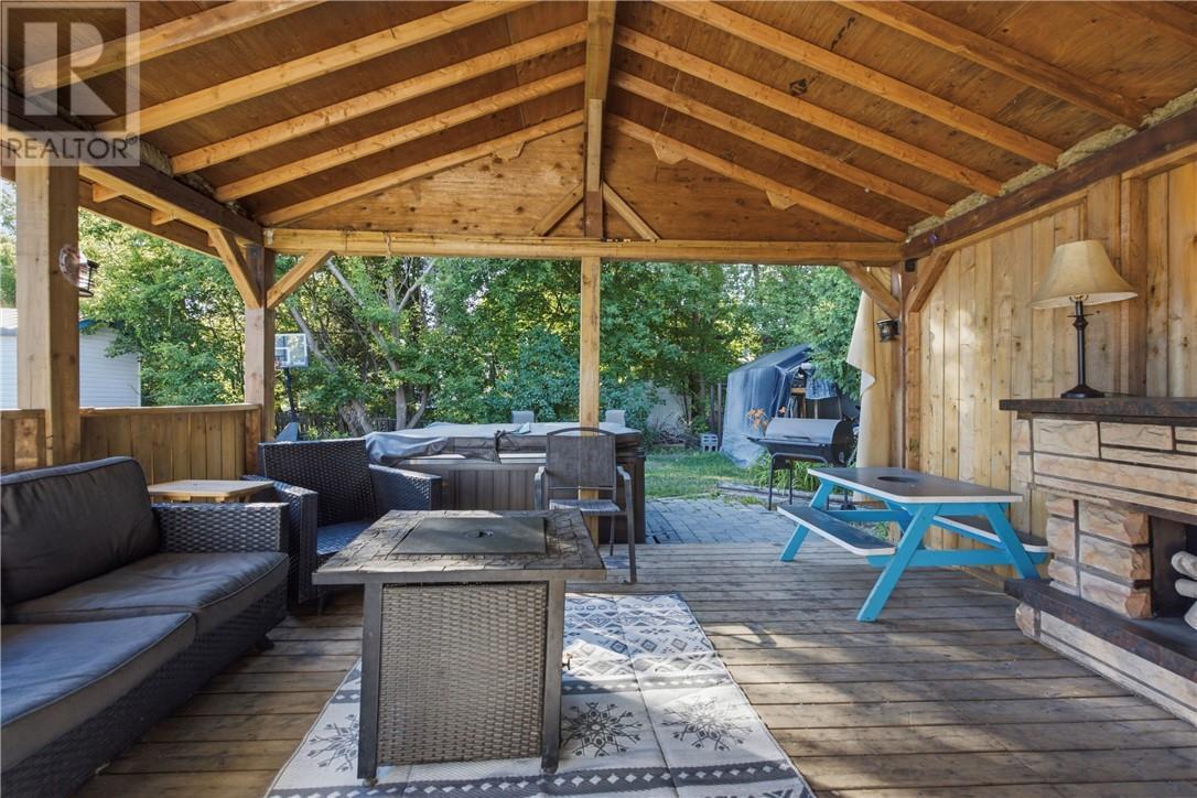 3527 Falconbridge Highway, Garson, ON - Outdoor With Deck Patio Veranda With Exterior