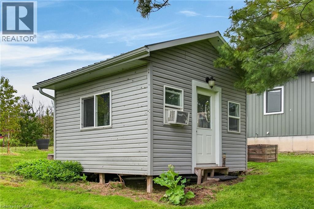 1300 River Road, Cayuga, ON - Outdoor