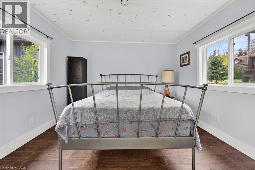 1300 River Road, Cayuga, ON - Indoor Photo Showing Bedroom