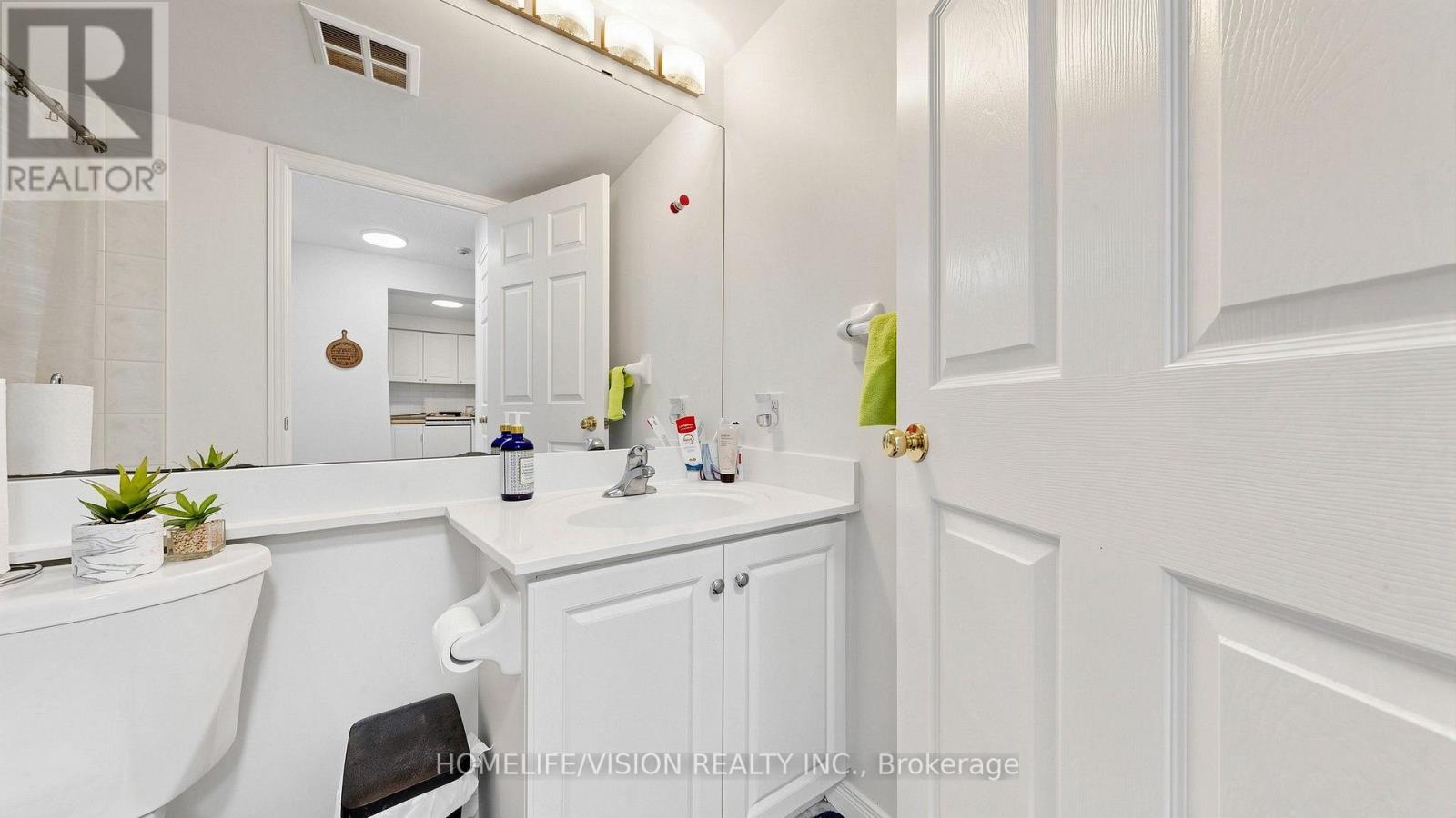 710 - 2628 Mccowan Road, Toronto, ON - Indoor Photo Showing Bathroom