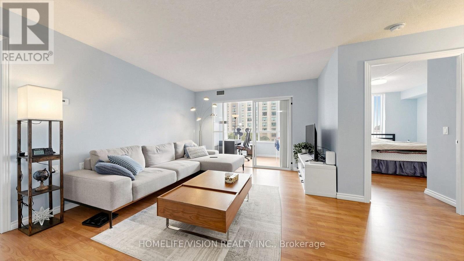 710 - 2628 Mccowan Road, Toronto, ON - Indoor Photo Showing Living Room