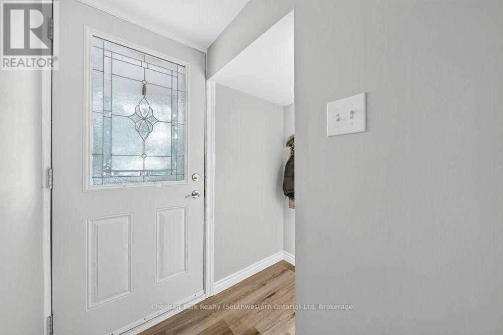 274 Water Street, Guelph (Dovercliffe Park/Old University), ON - Indoor Photo Showing Other Room