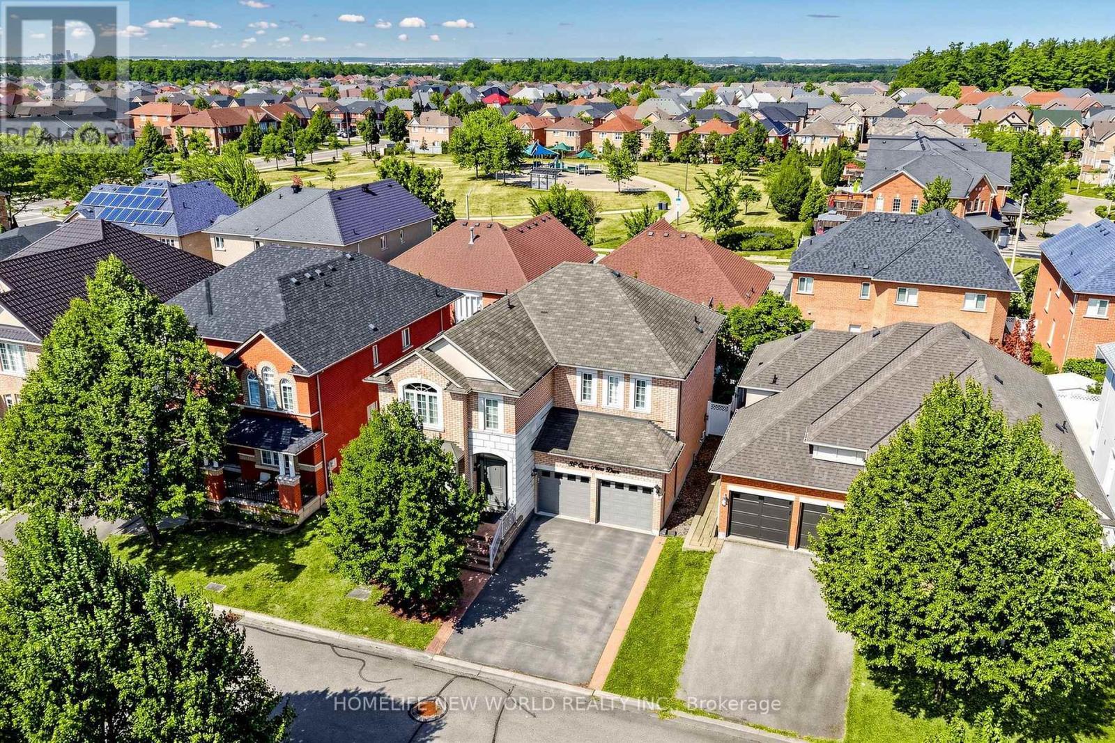 32 Casa Nova Drive, Vaughan, ON - Outdoor
