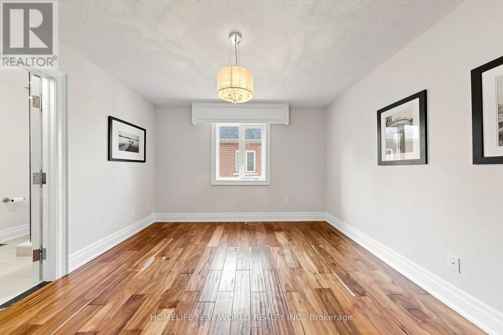 32 Casa Nova Drive, Vaughan, ON - Indoor Photo Showing Other Room