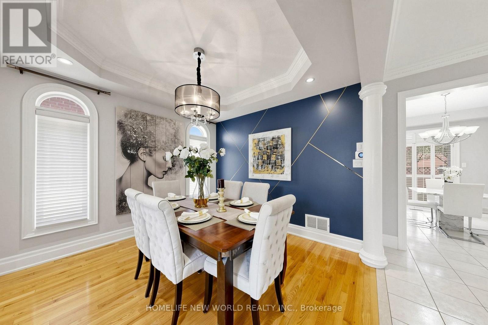 32 Casa Nova Drive, Vaughan, ON - Indoor Photo Showing Dining Room