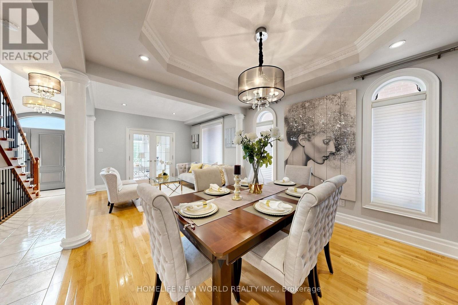 32 Casa Nova Drive, Vaughan, ON - Indoor Photo Showing Dining Room