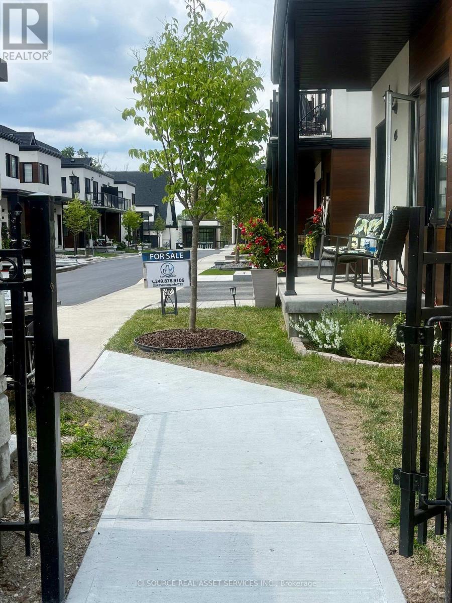 44 Ruby Crescent, Orillia, ON - Outdoor With Balcony
