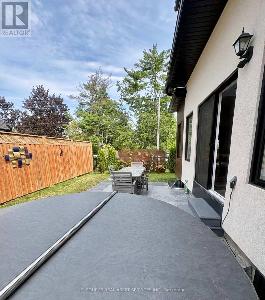 44 Ruby Crescent, Orillia, ON - Outdoor