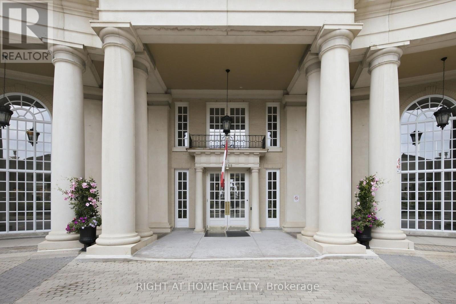 312 - 2285 Lake Shore Boulevard W, Toronto, ON - Outdoor