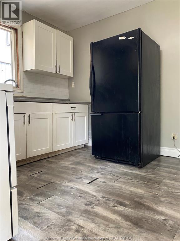 669 Marentette Unit# Main, Windsor, ON - Indoor
