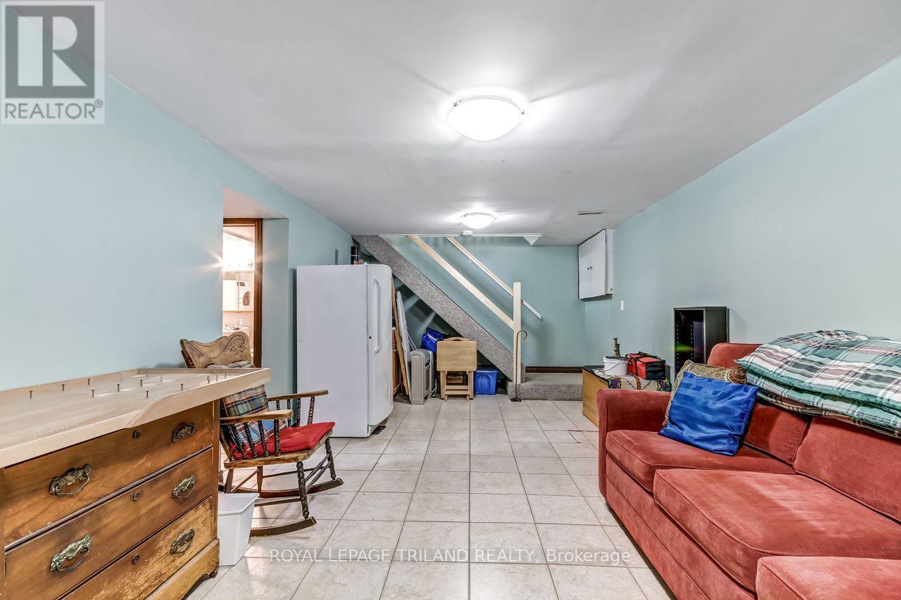 3 Gregory Place, St. Thomas, ON - Indoor