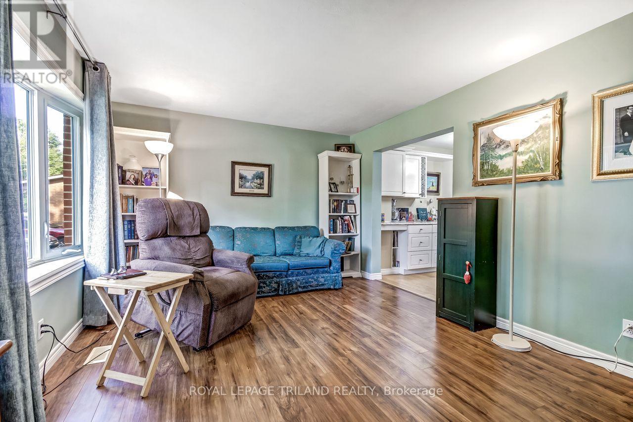 Bright Large Living Room - 3 Gregory Place, St. Thomas, ON - Indoor Photo Showing Living Room