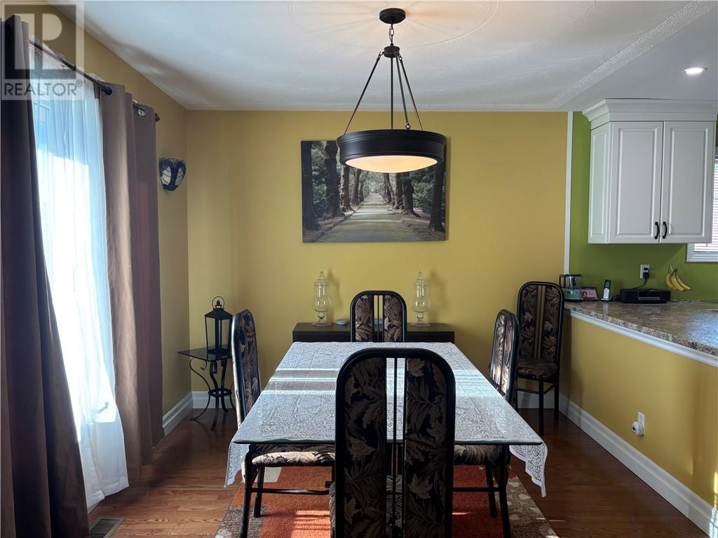 2980 Anton, Val Caron, ON - Indoor Photo Showing Dining Room