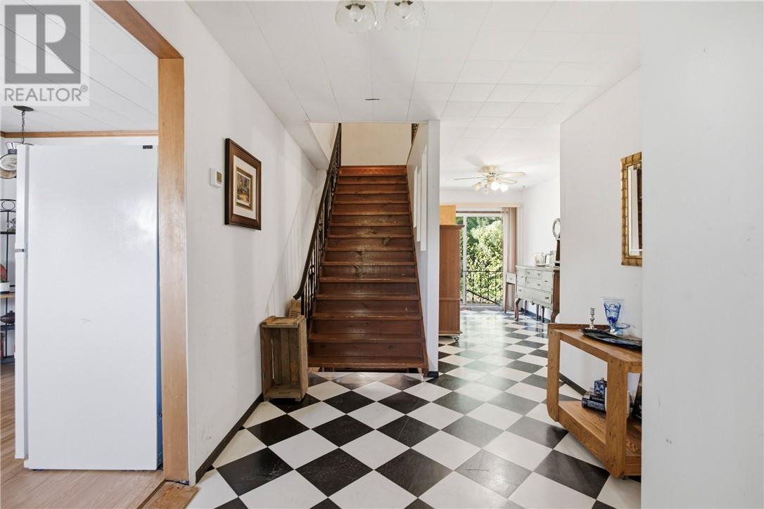 25 Savard Road, Wahnapitae, ON - Indoor Photo Showing Other Room