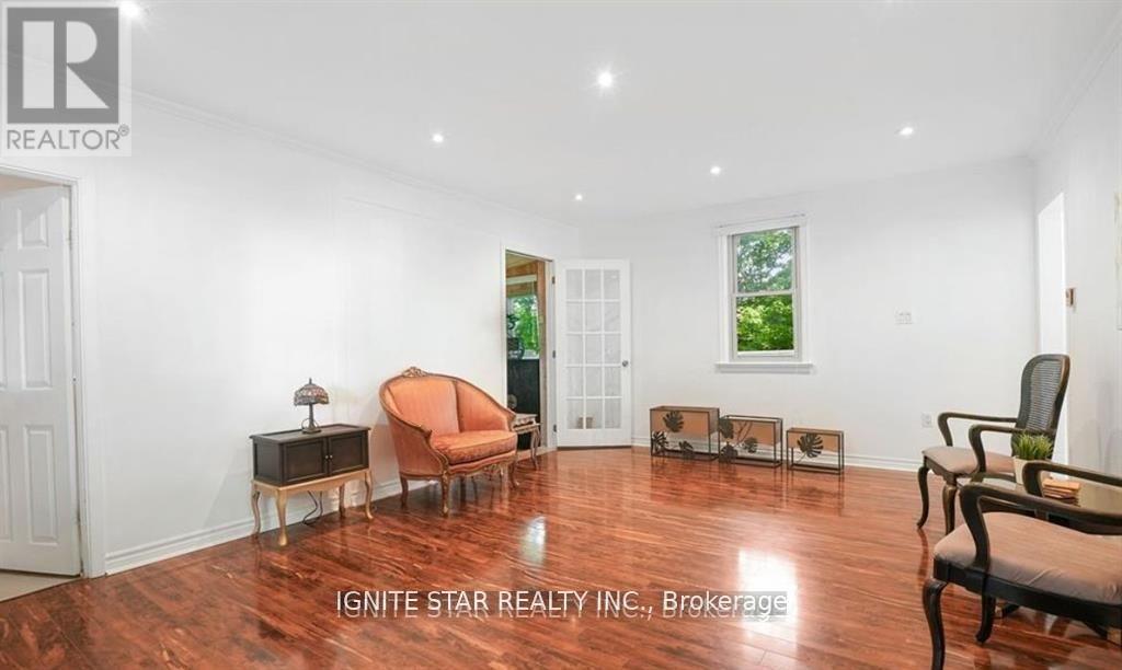 1136 Bronte Road, Oakville, ON - Indoor