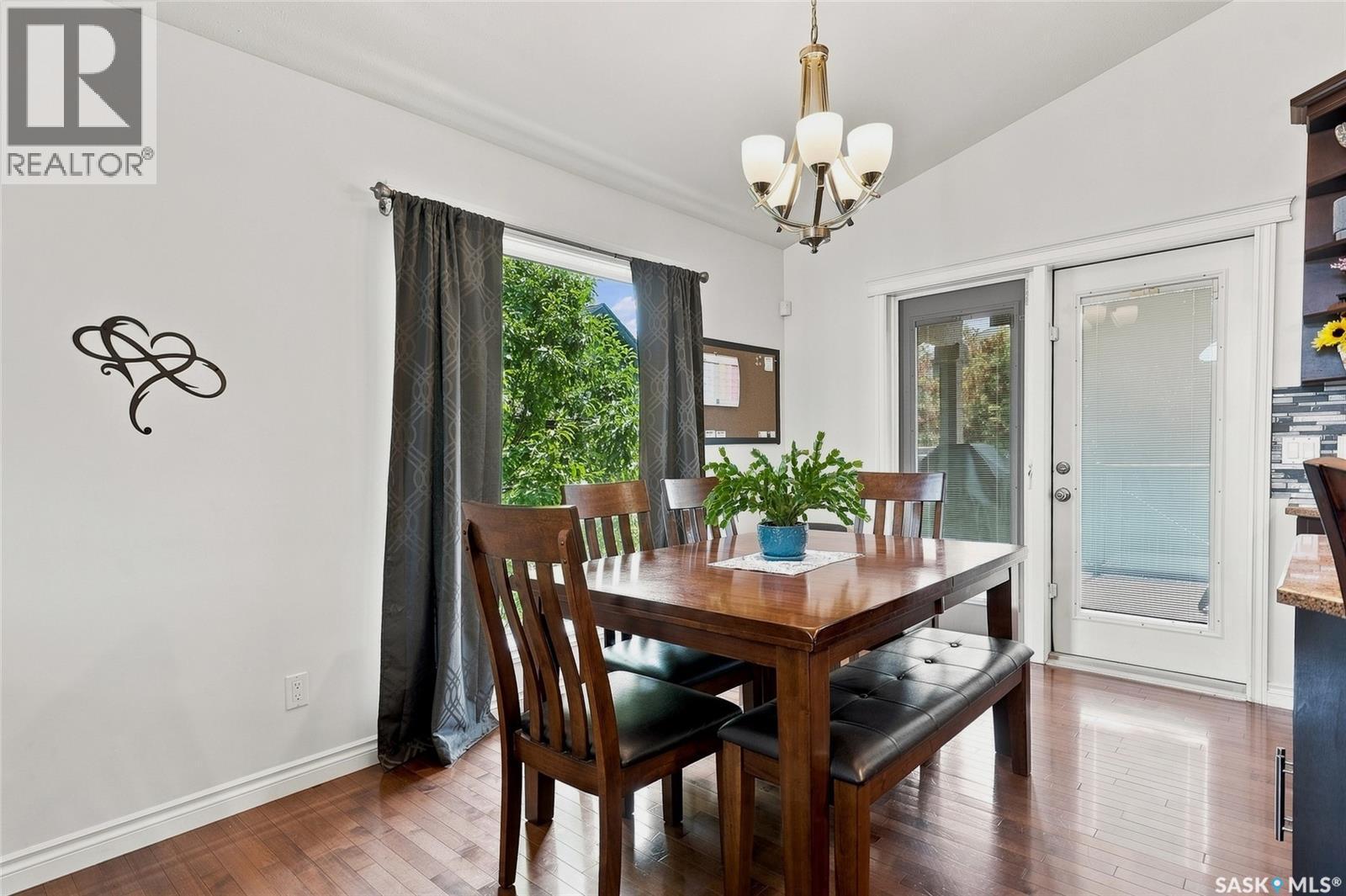 415 Paton Place, Saskatoon, SK - Indoor Photo Showing Dining Room