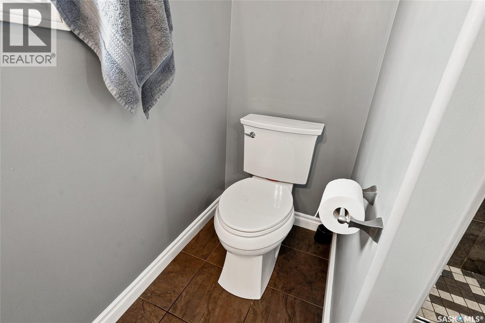 415 Paton Place, Saskatoon, SK - Indoor Photo Showing Bathroom