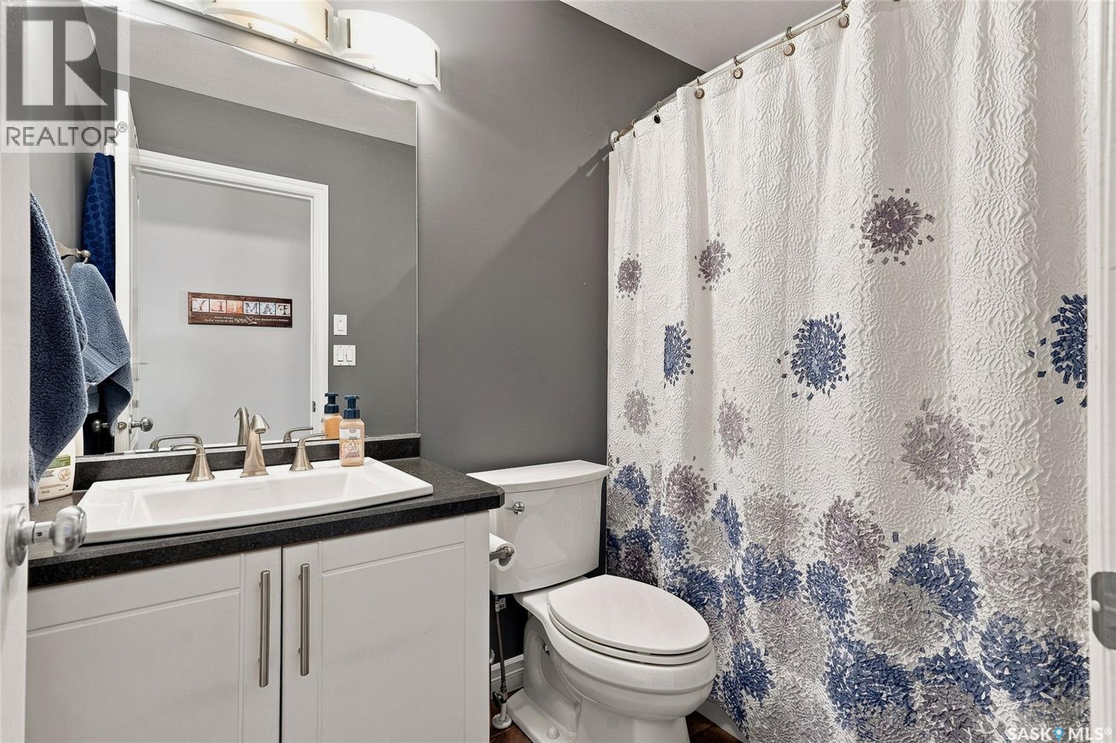 415 Paton Place, Saskatoon, SK - Indoor Photo Showing Bathroom