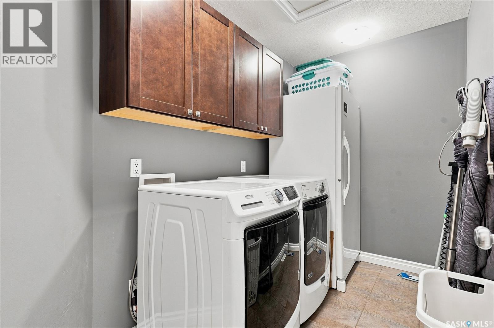415 Paton Place, Saskatoon, SK - Indoor Photo Showing Laundry Room