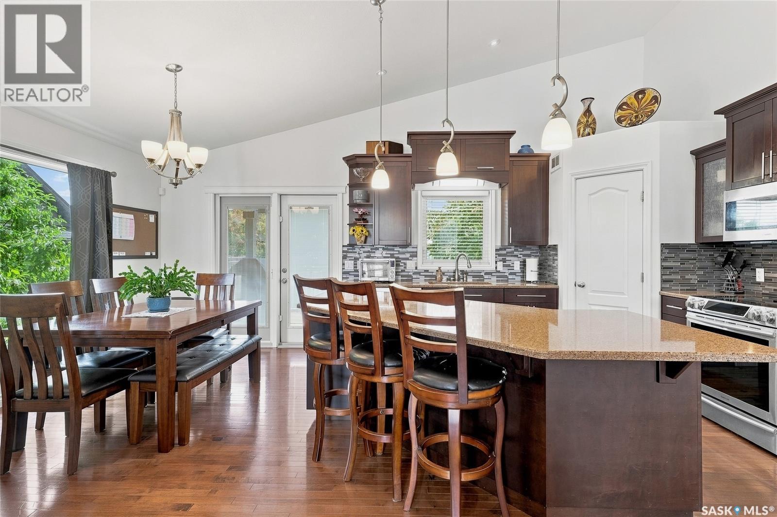 415 Paton Place, Saskatoon, SK - Indoor Photo Showing Dining Room