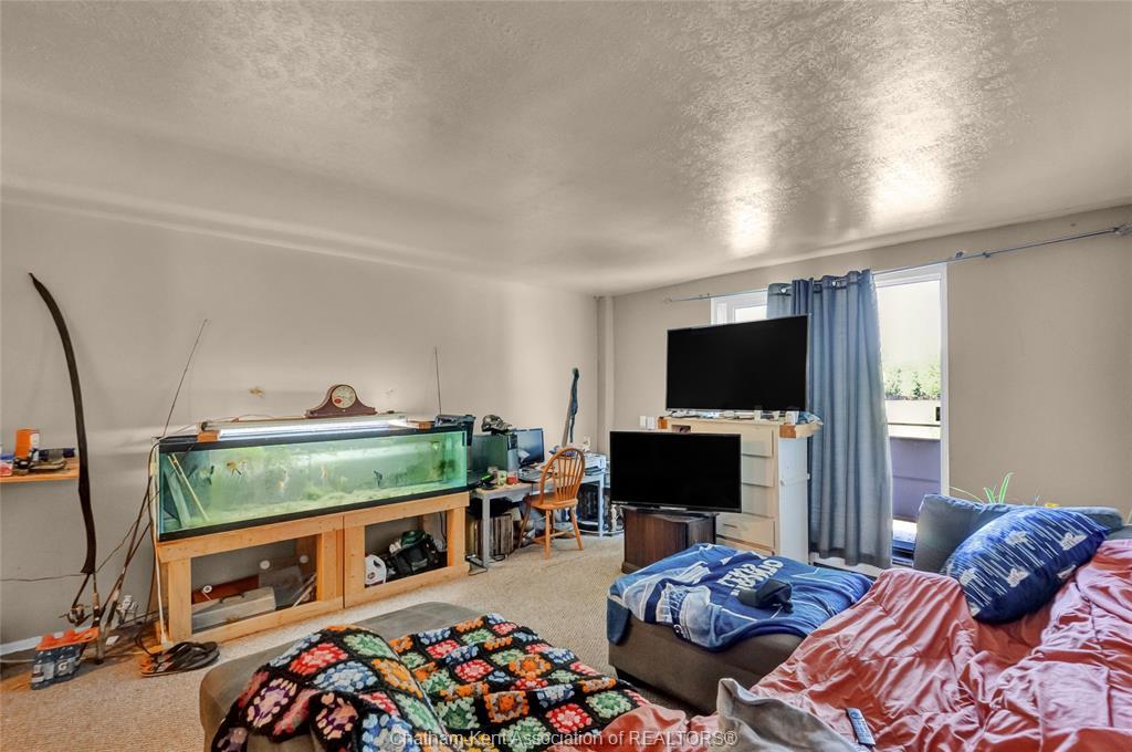 203-63 Baldoon Road, Chatham, ON - Indoor Photo Showing Bedroom